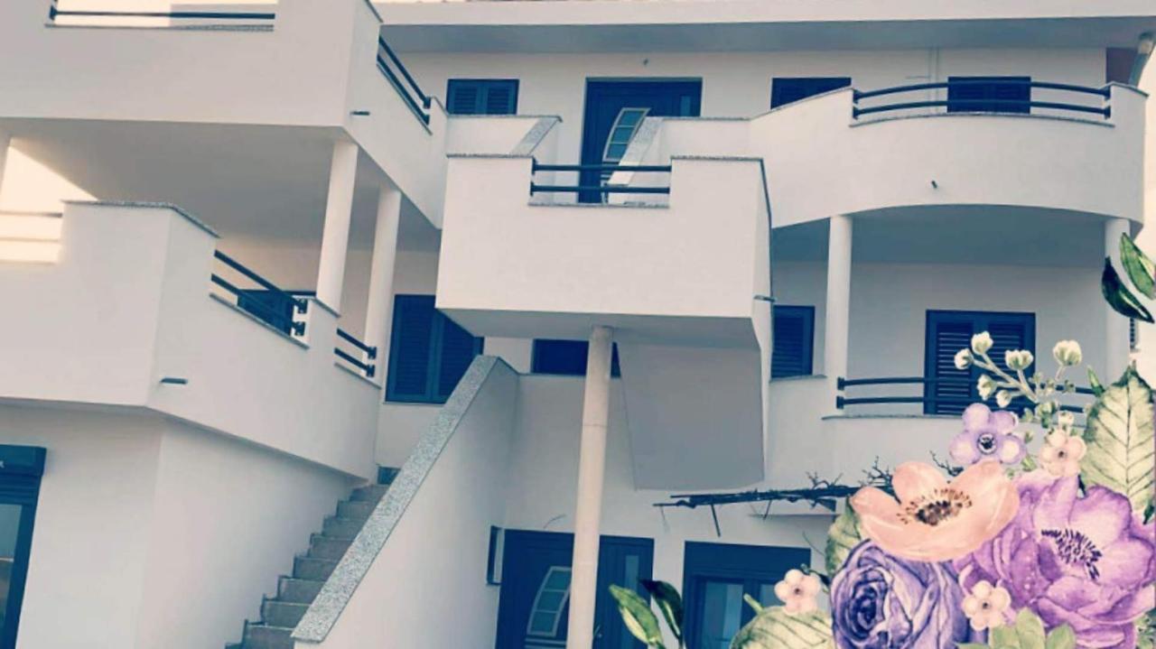 Apartments Linic Nin Eksteriør bilde